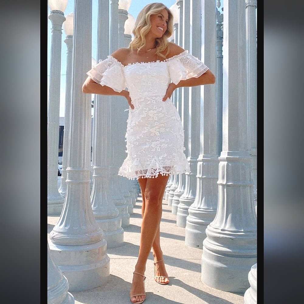 🤍NWOT Twosisters Off-Shoulder White Beatrice Lace Mini flutter sleeve Dress sz 2